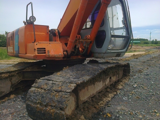 ฝากขายแม็คโค HITACHI EX200-2 ฝากขายแม็คโค HITACHI EX200-2