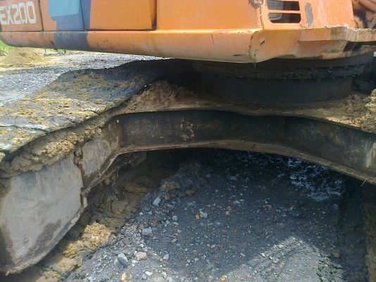 ฝากขายแม็คโค HITACHI EX200-2 ฝากขายแม็คโค HITACHI EX200-2