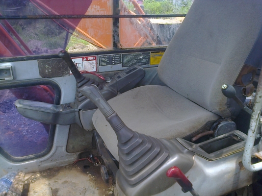 ฝากขายแม็คโค HITACHI EX200-2 ฝากขายแม็คโค HITACHI EX200-2