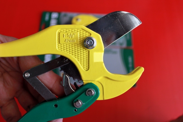 กรรไกรตัดท่อ PVC WYNN's  ตัดได้ หนึ่งนิ้วครึ่ง 42mm