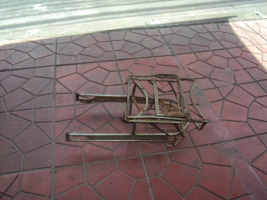 ขายตะแกงk125สภาพดี2ชั้นติดต่อสรกฤช081-8478107