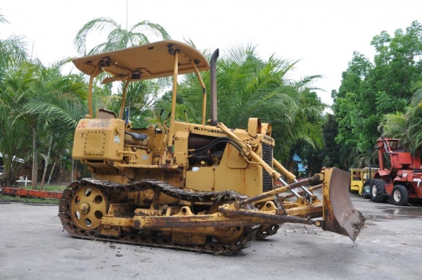 ขายรถดันแทรคเตอร์ MITSUBISHI BD2F สภาพสวยเดิมจากญี่ปุ่น หาอยู่รับรองไม่ผิดหวัง 145,000 เท่านั้น!!