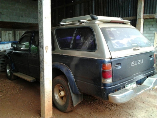 ISUZU TFR มังกรทอง SPACECAB SL 2.8 MT ปี 39 แป๊ะยิ้ม รถบ้านสภาพดีพร้อมใช้งาน กระบะมีหลังคาแคร์รี่บอยให้ครบพร้อม เครื่องแห้งแรงดีไม่เยิ้ม ภายในเก๋งคอนโซลสวยครบ แอร์ พวงมาลัยเพาเวอร์ ช่วงล่างแน่นคัชซีสวย ล้อแม็กลายสวย ยางสภาพดี 70\% พร้อมใช้งาน เอกสารทะเบียน