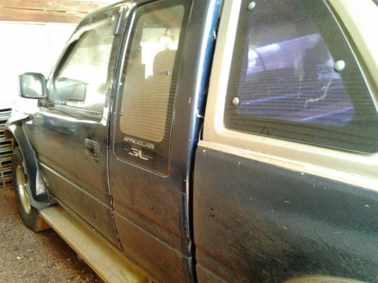 ISUZU TFR มังกรทอง SPACECAB SL 2.8 MT ปี 39 แป๊ะยิ้ม รถบ้านสภาพดีพร้อมใช้งาน กระบะมีหลังคาแคร์รี่บอยให้ครบพร้อม เครื่องแห้งแรงดีไม่เยิ้ม ภายในเก๋งคอนโซลสวยครบ แอร์ พวงมาลัยเพาเวอร์ ช่วงล่างแน่นคัชซีสวย ล้อแม็กลายสวย ยางสภาพดี 70\% พร้อมใช้งาน เอกสารทะเบียน