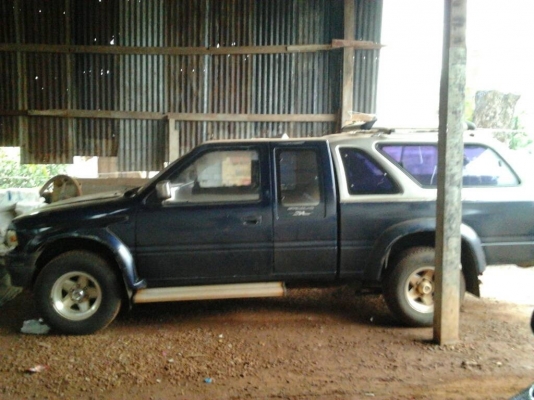 ISUZU TFR มังกรทอง SPACECAB SL 2.8 MT ปี 39 แป๊ะยิ้ม รถบ้านสภาพดีพร้อมใช้งาน กระบะมีหลังคาแคร์รี่บอยให้ครบพร้อม เครื่องแห้งแรงดีไม่เยิ้ม ภายในเก๋งคอนโซลสวยครบ แอร์ พวงมาลัยเพาเวอร์ ช่วงล่างแน่นคัชซีสวย ล้อแม็กลายสวย ยางสภาพดี 70\% พร้อมใช้งาน เอกสารทะเบียน