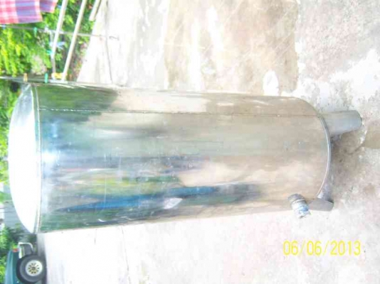 ถังพักนํ้าใบใหญ่เป็นสแตนเลส