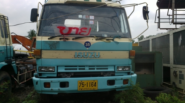 ขายรถหัวลาก ISUZU 270  ขายตามสภาพ