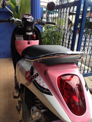 HONDA SCOOPY Iสวยแกะกล่องสภาพป้ายแดงวิ่งน้อยประกันศูนย์พร้อมมีเล่มพร้อมโอน
