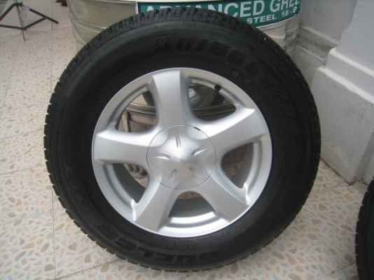 ขายล้อแม็กป้ายแดง  All New Isuzu d-max 17"x7" et33 6รู139 +ยางปี 1313 (081-3747940)