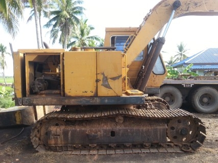 ขายรถแบคโฮ Komatsu pc100-1 ตัวเดินใหม่ ระบบไม่จุ๊กจิก