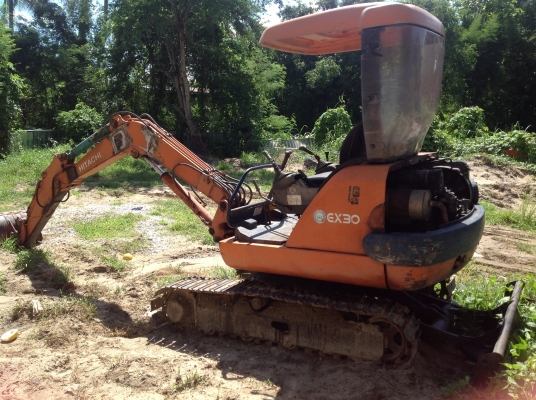 ขายรถแบคโครเล็ก hitachi ex 30 ขายรถแบคโครเล็ก hitachi ex 30