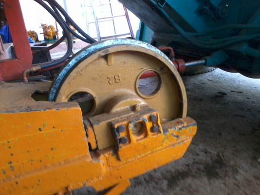 ขายแล้วครับ นำส่งเรียบร้อย ไปอำนาจเจริญคันที่ 2 หลังจากจากติดตามเรามาตั้งแต่คันแรก เห็นรถกำลังรื้อก็วางมัดจำเลย กลัวไม่ทัน