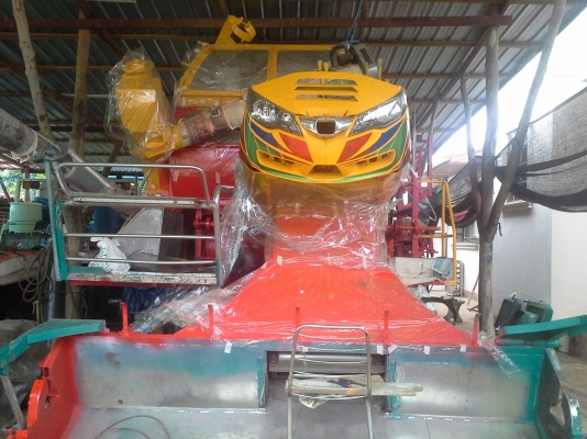 ขายแล้วครับ นำส่งเรียบร้อย ไปอำนาจเจริญคันที่ 2 หลังจากจากติดตามเรามาตั้งแต่คันแรก เห็นรถกำลังรื้อก็วางมัดจำเลย กลัวไม่ทัน