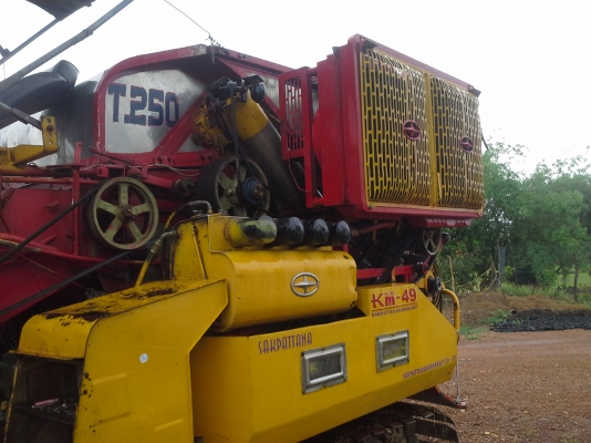 ขายแล้วครับ นำส่งเรียบร้อย ไปอำนาจเจริญคันที่ 2 หลังจากจากติดตามเรามาตั้งแต่คันแรก เห็นรถกำลังรื้อก็วางมัดจำเลย กลัวไม่ทัน