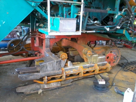 ขายแล้วครับ นำส่งเรียบร้อย ไปอำนาจเจริญคันที่ 2 หลังจากจากติดตามเรามาตั้งแต่คันแรก เห็นรถกำลังรื้อก็วางมัดจำเลย กลัวไม่ทัน