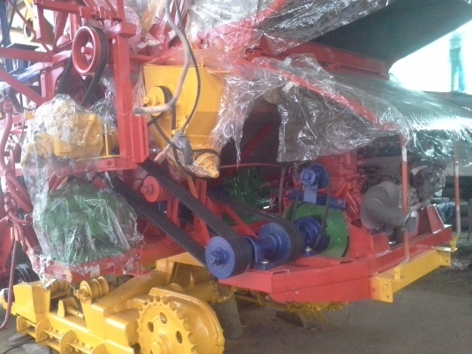 ขายแล้วครับ นำส่งเรียบร้อย ไปอำนาจเจริญคันที่ 2 หลังจากจากติดตามเรามาตั้งแต่คันแรก เห็นรถกำลังรื้อก็วางมัดจำเลย กลัวไม่ทัน