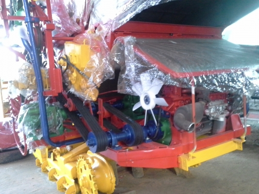 ขายแล้วครับ นำส่งเรียบร้อย ไปอำนาจเจริญคันที่ 2 หลังจากจากติดตามเรามาตั้งแต่คันแรก เห็นรถกำลังรื้อก็วางมัดจำเลย กลัวไม่ทัน