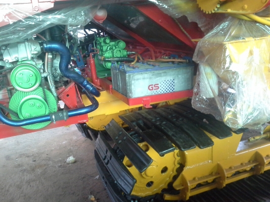 ขายแล้วครับ นำส่งเรียบร้อย ไปอำนาจเจริญคันที่ 2 หลังจากจากติดตามเรามาตั้งแต่คันแรก เห็นรถกำลังรื้อก็วางมัดจำเลย กลัวไม่ทัน