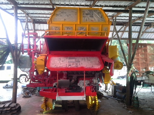 ขายแล้วครับ นำส่งเรียบร้อย ไปอำนาจเจริญคันที่ 2 หลังจากจากติดตามเรามาตั้งแต่คันแรก เห็นรถกำลังรื้อก็วางมัดจำเลย กลัวไม่ทัน