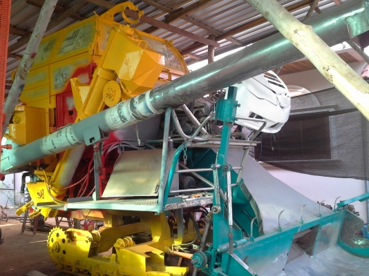 ขายแล้วครับ นำส่งเรียบร้อย ไปอำนาจเจริญคันที่ 2 หลังจากจากติดตามเรามาตั้งแต่คันแรก เห็นรถกำลังรื้อก็วางมัดจำเลย กลัวไม่ทัน