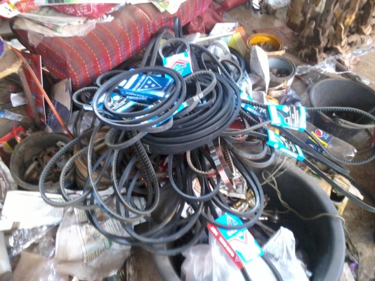 ขายแล้วครับ นำส่งเรียบร้อย ไปอำนาจเจริญคันที่ 2 หลังจากจากติดตามเรามาตั้งแต่คันแรก เห็นรถกำลังรื้อก็วางมัดจำเลย กลัวไม่ทัน