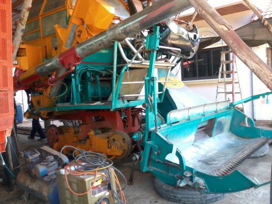 ขายแล้วครับ นำส่งเรียบร้อย ไปอำนาจเจริญคันที่ 2 หลังจากจากติดตามเรามาตั้งแต่คันแรก เห็นรถกำลังรื้อก็วางมัดจำเลย กลัวไม่ทัน