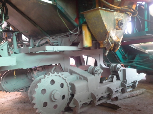 ขายแล้วครับ นำส่งเรียบร้อย ไปอำนาจเจริญคันที่ 2 หลังจากจากติดตามเรามาตั้งแต่คันแรก เห็นรถกำลังรื้อก็วางมัดจำเลย กลัวไม่ทัน