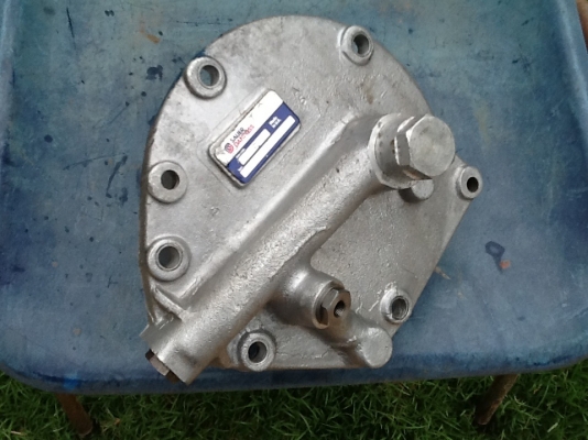 ขายปั้มขาว ford 6600