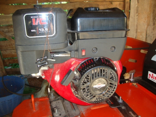 น้าต้องใช้เงินด่วน ครับฝากขายเครื่องบดย่อยกิ่งไม้ ชื้อมาไม่กี่เดือน ราคาคุ้มๆครับ