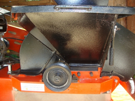 น้าต้องใช้เงินด่วน ครับฝากขายเครื่องบดย่อยกิ่งไม้ ชื้อมาไม่กี่เดือน ราคาคุ้มๆครับ