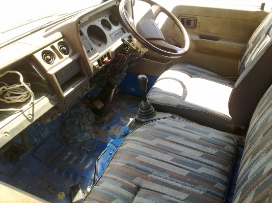 ขายรถ TOYOTA DYNA เครื่่งเก้าสิบแรง