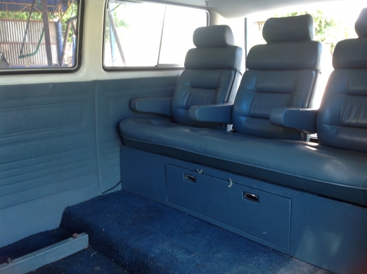 รถโฟคตู้ ทรานสปอร์ตเตอร์ เกียร์ซินโคร 4wd รถโฟคตู้ ทรานสปอร์ตเตอร์ เกียร์ซินโคร 4wd