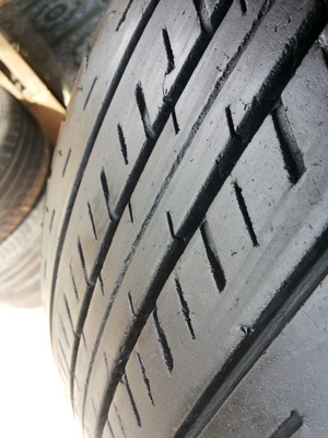 ขายยาง215/70/15 ปี09/2เส้นปี10/2เส้น  BRIDGSTONE DURAVIS R611   1  ชุด