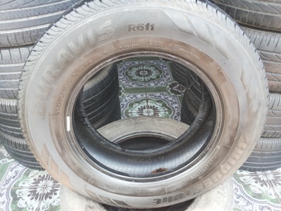 ขายยาง205/70/15 ปี10/2เส้นปี11/2เส้น BRIDGSTONE DURAVIS R611 1 ชุด ขายยาง205/70/15 ปี10/2เส้นปี11/2เส้น BRIDGSTONE DURAVIS R611 1 ชุด