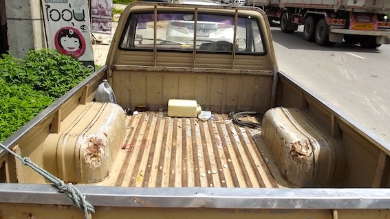 datsun 720  4ขอ พร้อมใช้ 45000