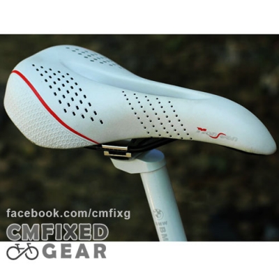 ขายจักรยานเสือภูเขา ล้อแม็กซ์สุดหรู สีสดใสขาวน้ำเงิน เท่มาก