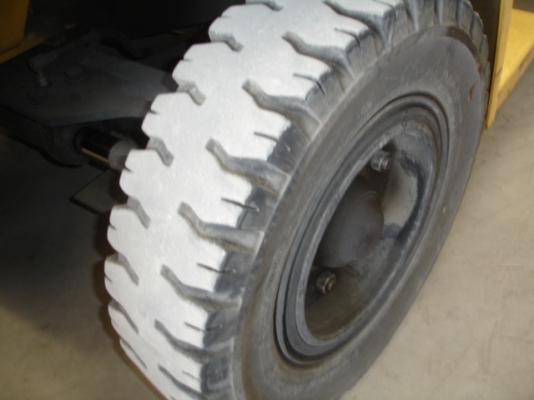 ขายรถฟอร์คลิฟต์ 5 ตัน Komatsu FG50-7 #44984 ปี2543 3900ชม.