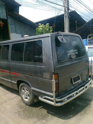 รถตู้TOYOTA ปี37 ทะเบียนพร้อมโอน เครื่องยนต์2800 ติดต่อ.0819010067 คุณสุชาติ