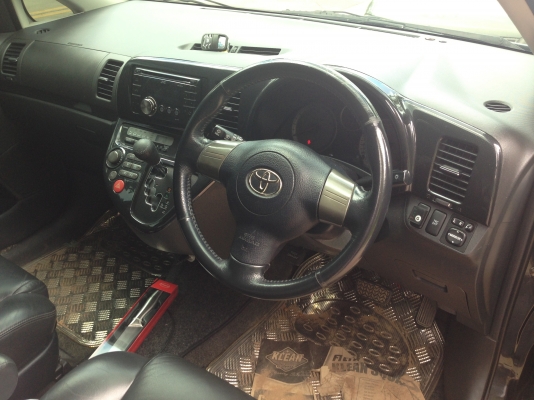 TOYOTA WISH VVTi  2.0 AT ปี 2004 รถบ้านสวยจัดทั้งคัน ติดตั้งแก๊ส LPG ระบบหัวฉีดประหยัดมากๆครับ เครื่องแน่นแรงดี ภายในสวยครบหรูหรา CD เบาะหนัง พ.เพาเวอร์ ก.ไฟฟ้า อุปกรณ์อำนวยความสะดวกครบครัน ช่วงล่างแน่นหนึบ ล้อแม็ก ยางสภาพดี 70\% พร้อมใช้งาน ราคาต่อรองไ