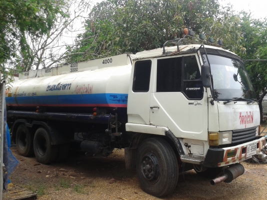 รถบรรทุกน้ำมัน