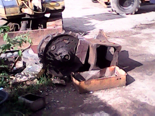 ขายตัวเดิน  KOMUTSU PC 200-2  ไม่มีมอเตอร์