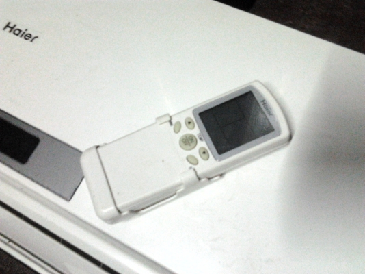 ขายแอร์ Haier/24000 BTU. สภาพ 99\% รับประกันศูนย์ 4 ปี   14000บาทใช้งานได้2เดือนต้องการใช้เงินซื้อมาเบ็ดเส็จรวม 32000 ยังเหลือประกันศูนย์ 4ปี คับ  แอร์ รุ่น Haier