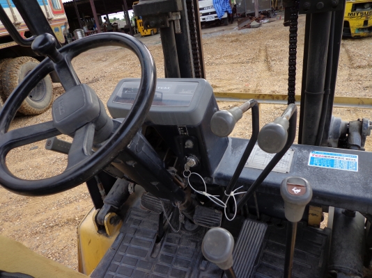 ขายรถยก TCM FG 20 N3 เครื่องเบนซิน ติดต่อคุณยุทธิ์ โทร. 081-9870866 คุณจิ๊ด โทร. 089-7949488