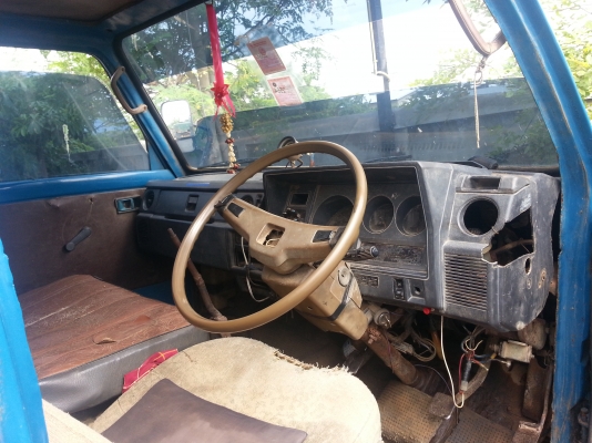 ขา่ยรถบรรทุกดัมพ์ 6ล้อTOYOTA ปี36