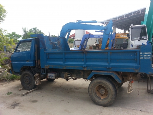 ขา่ยรถบรรทุกดัมพ์ 6ล้อTOYOTA ปี36