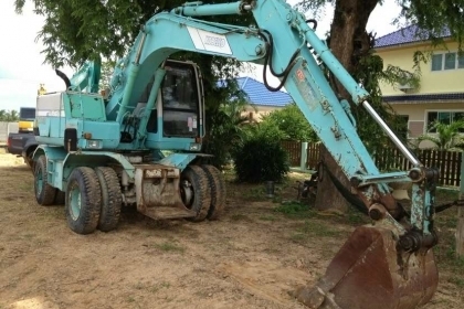แบคโฮล้อยางKOBELCO SK100W 2เพลาเก่านอกพร้อมหัวเจาะ แบคโฮล้อยางKOBELCO SK100W 2เพลาเก่านอกพร้อมหัวเจาะ