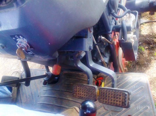 ขายด่วน..รถไถ KUBOTA L4508 DI รถสภาพใหม่ เลขไมล์เพียง 1,1xx ชั่วโมง มีใบดันหน้าตราช้างอย่างดี รถสวยแจ่ม มีทะเบียนครบ.