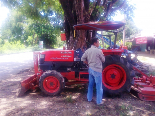 ขายด่วน..รถไถ KUBOTA L4508 DI รถสภาพใหม่ เลขไมล์เพียง 1,1xx ชั่วโมง มีใบดันหน้าตราช้างอย่างดี รถสวยแจ่ม มีทะเบียนครบ.