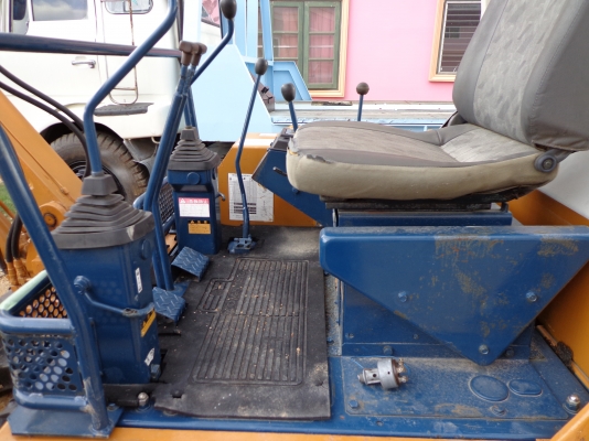 ขายรถแมคโคร KOMATSU PC20-6 ติดต่อคุณยุทธิ์ โทร. 081-9870866 คุณจิ๊ด โทร. 089-7949488