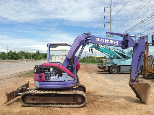 รถแบคโฮ KOMATSU PC50UU-2